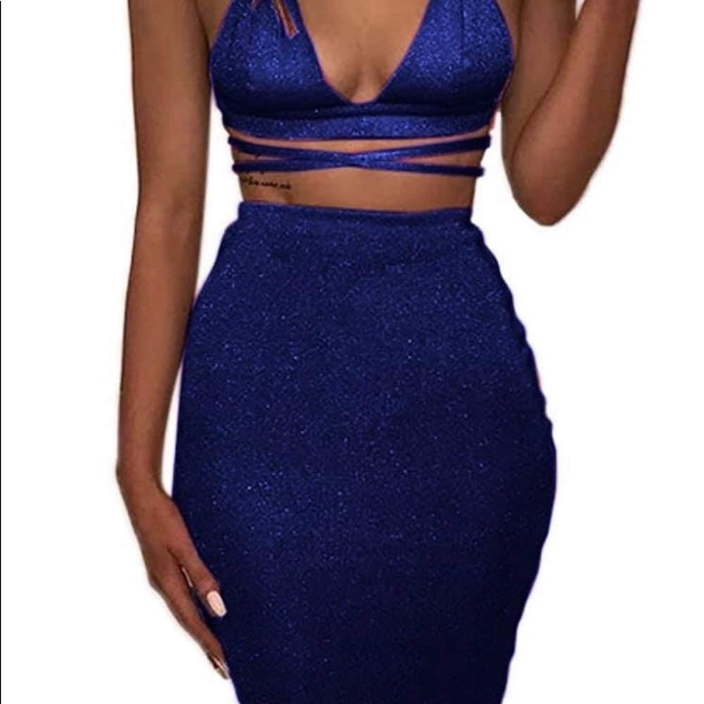 Two Piece - Picture 7 of 8